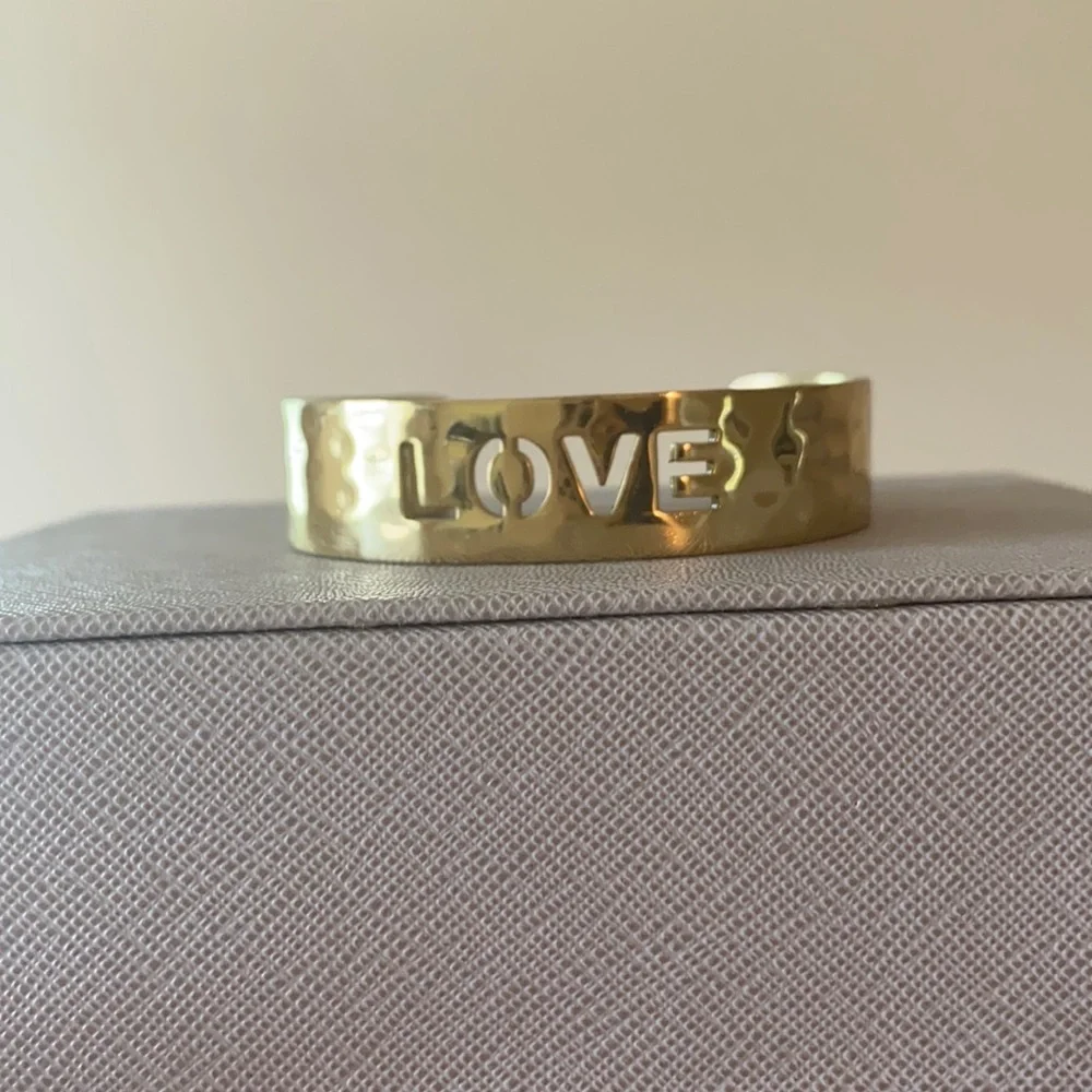 Rustic Cuff Gold Bracelet. EUC